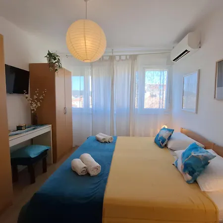 Perfect Location Center Apartment